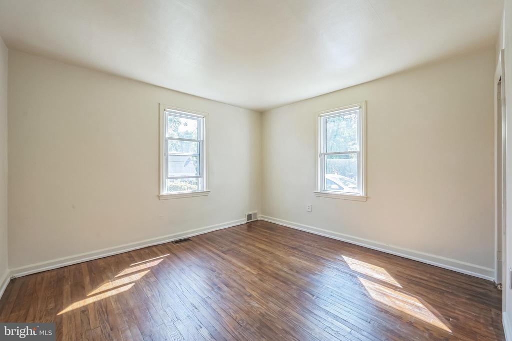23 W RIDGE ROAD