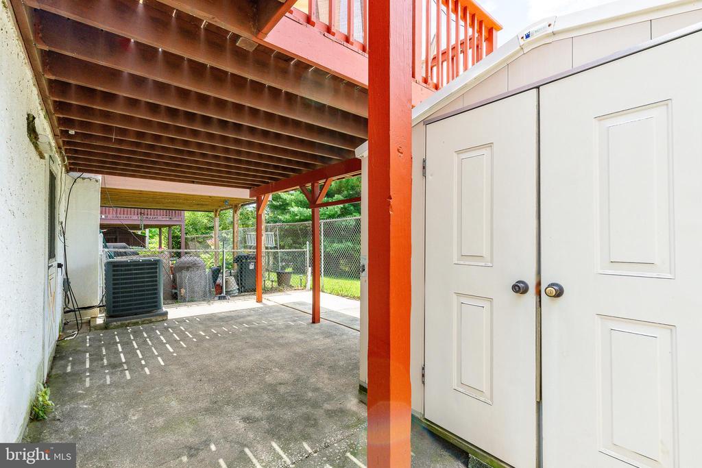 1230 NICOLE LANE