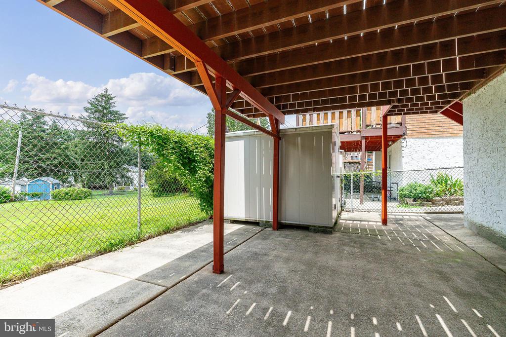 1230 NICOLE LANE