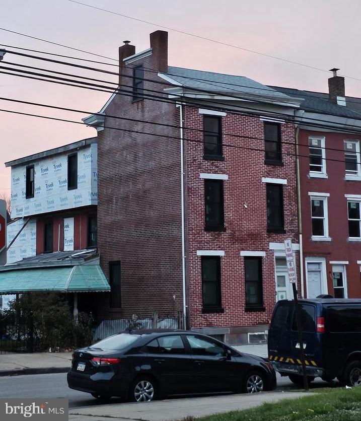 32 E ELM STREET