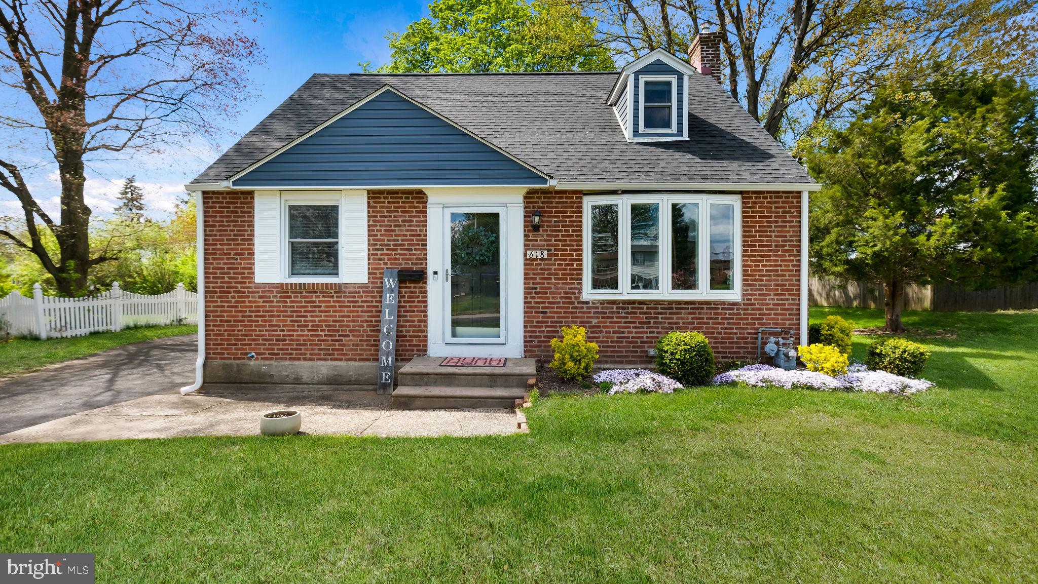 618 DELFT LANE