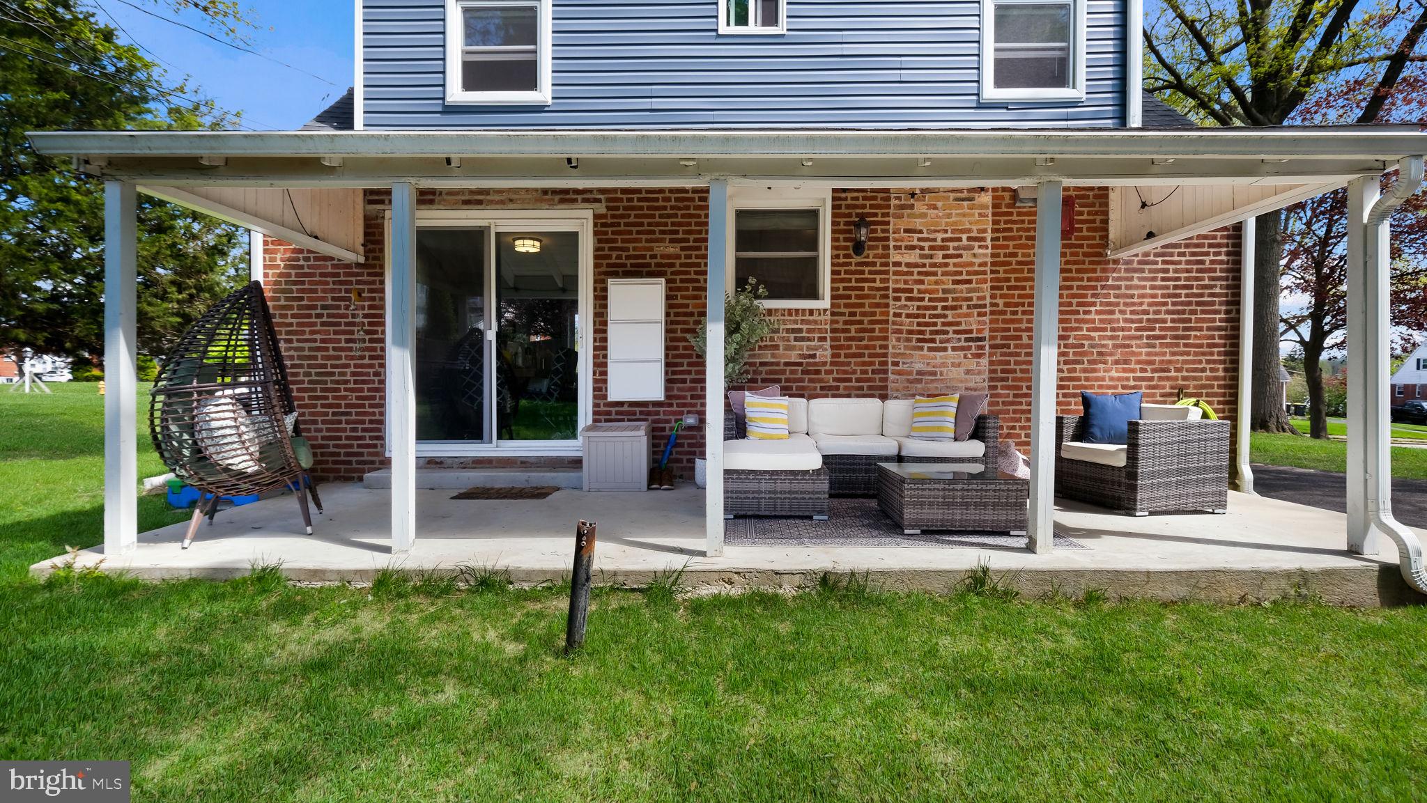 618 DELFT LANE