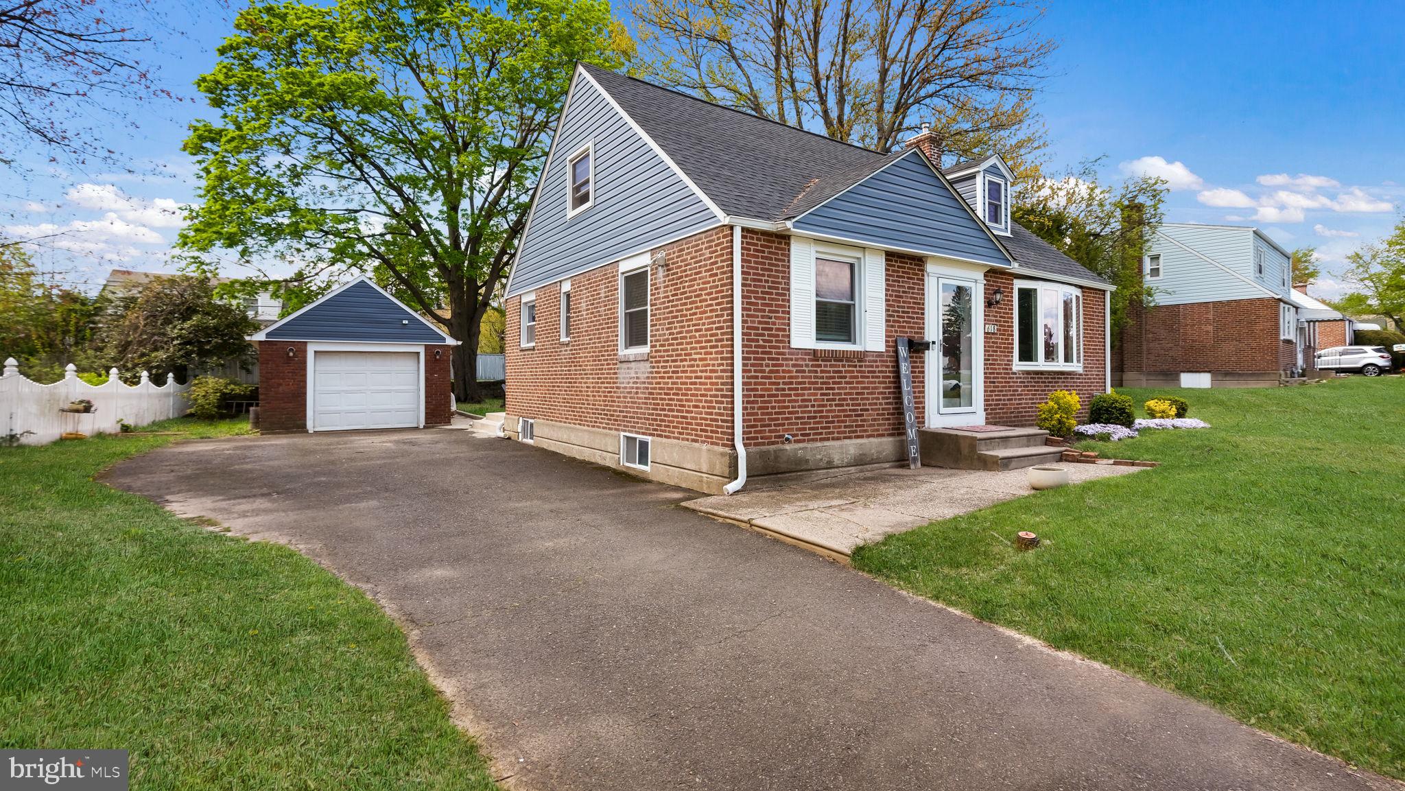 618 DELFT LANE