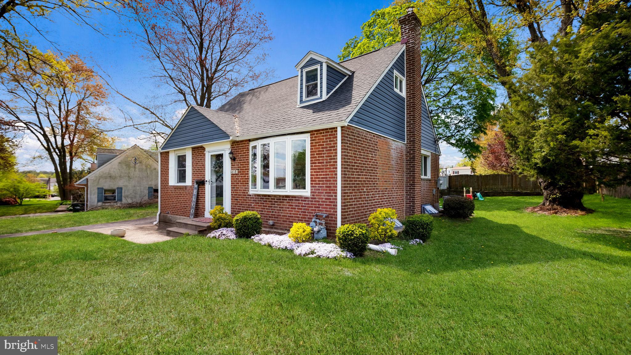 618 DELFT LANE