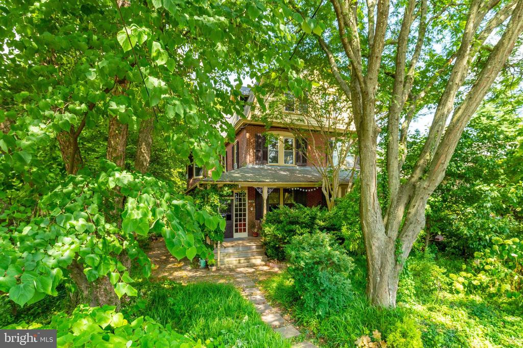 104 WALNUT STREET