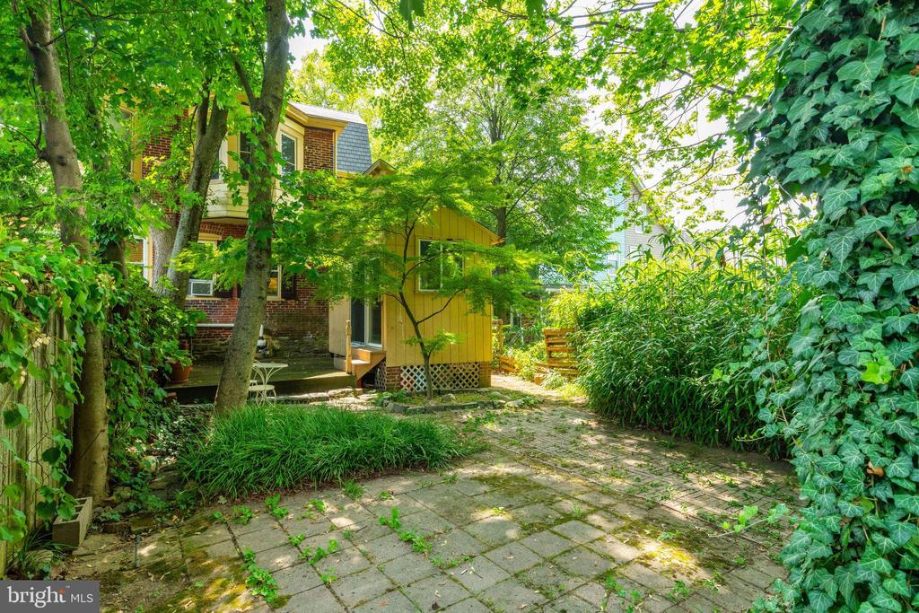 104 WALNUT STREET