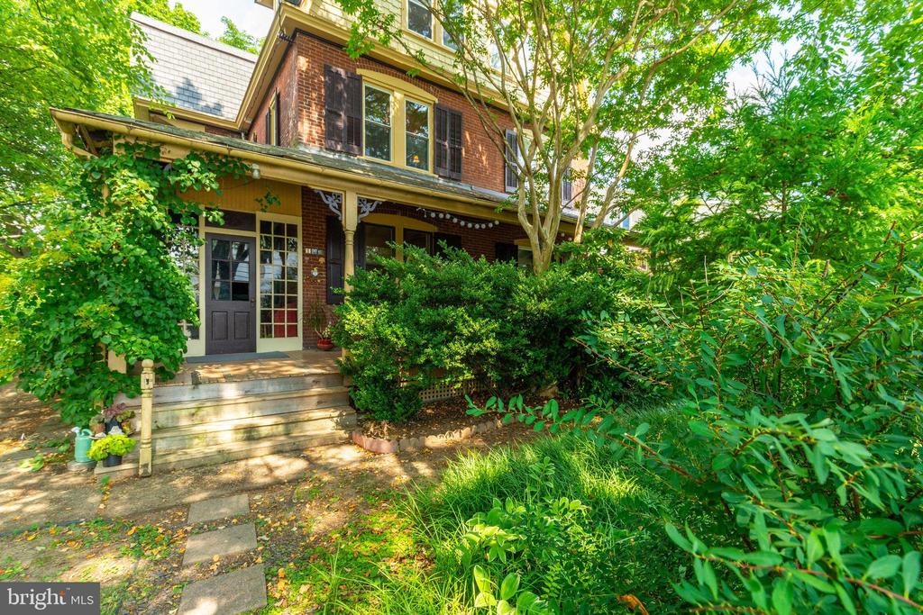 104 WALNUT STREET