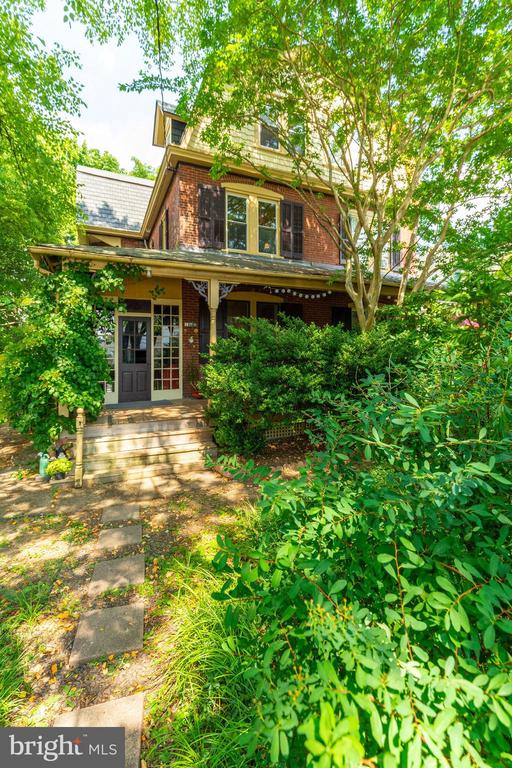 104 WALNUT STREET