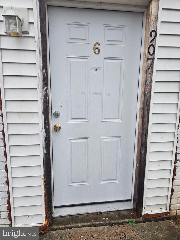 907 DEKALB STREET