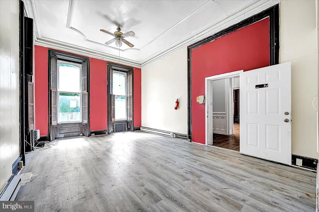 907 DEKALB STREET