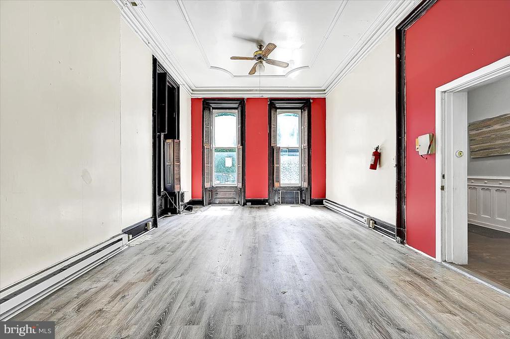 907 DEKALB STREET