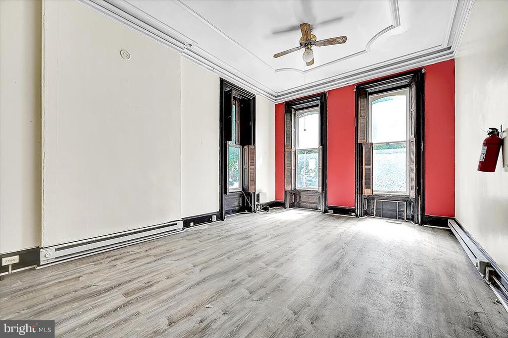 907 DEKALB STREET