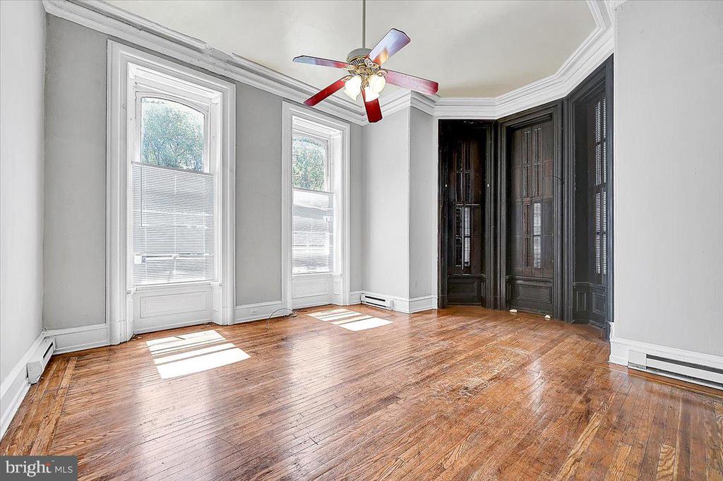 907 DEKALB STREET