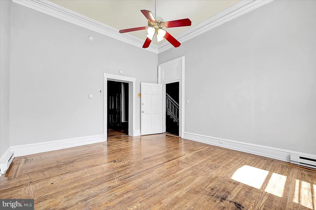 907 DEKALB STREET