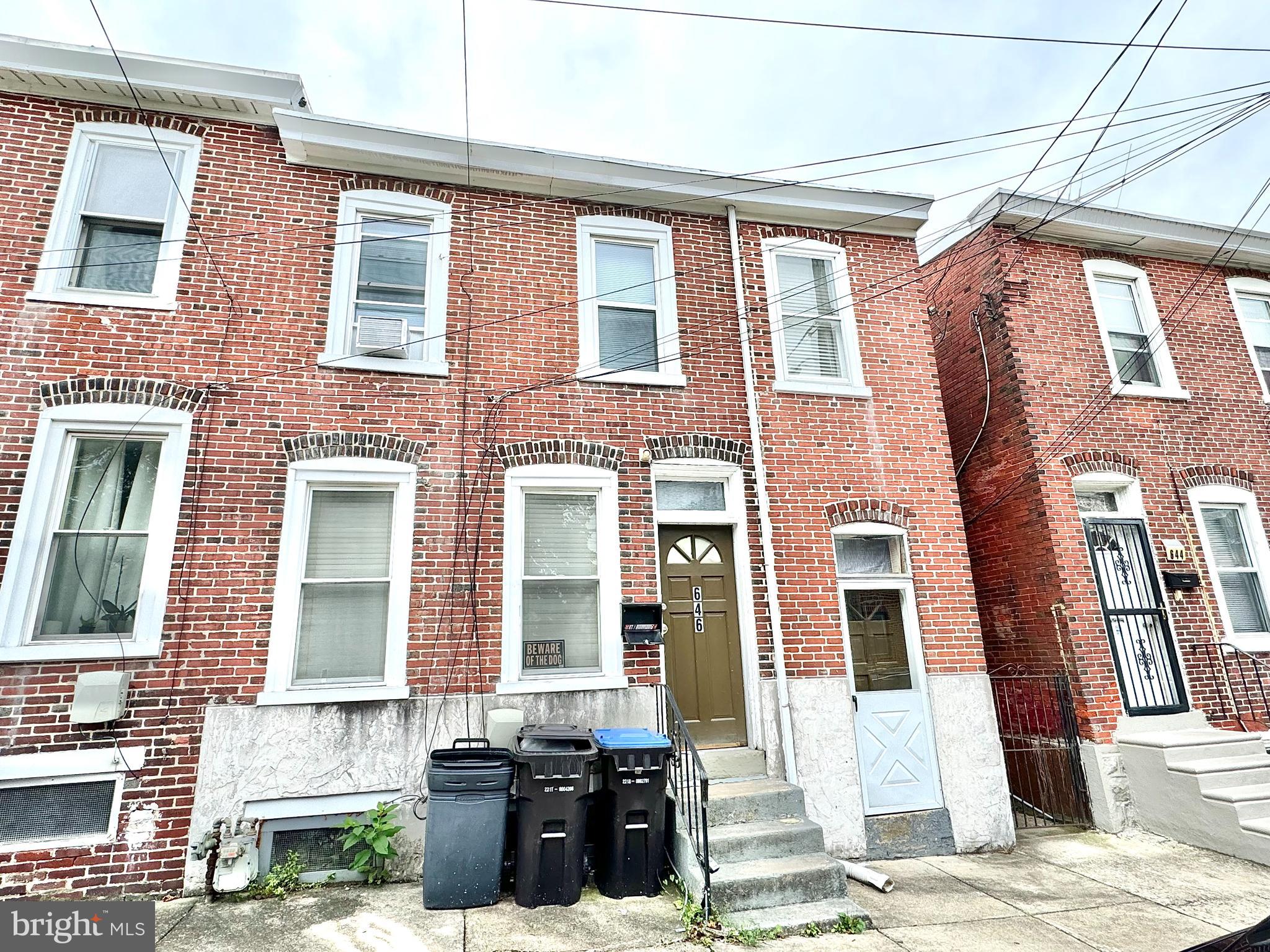 646 E MOORE STREET