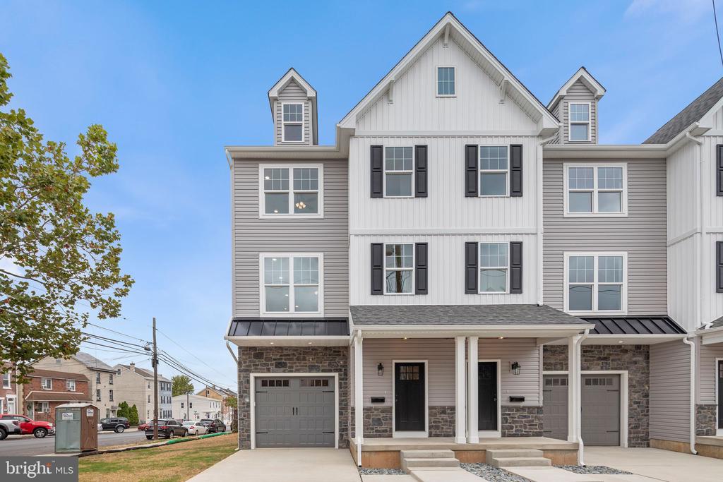 373 PROSPECT AVENUE