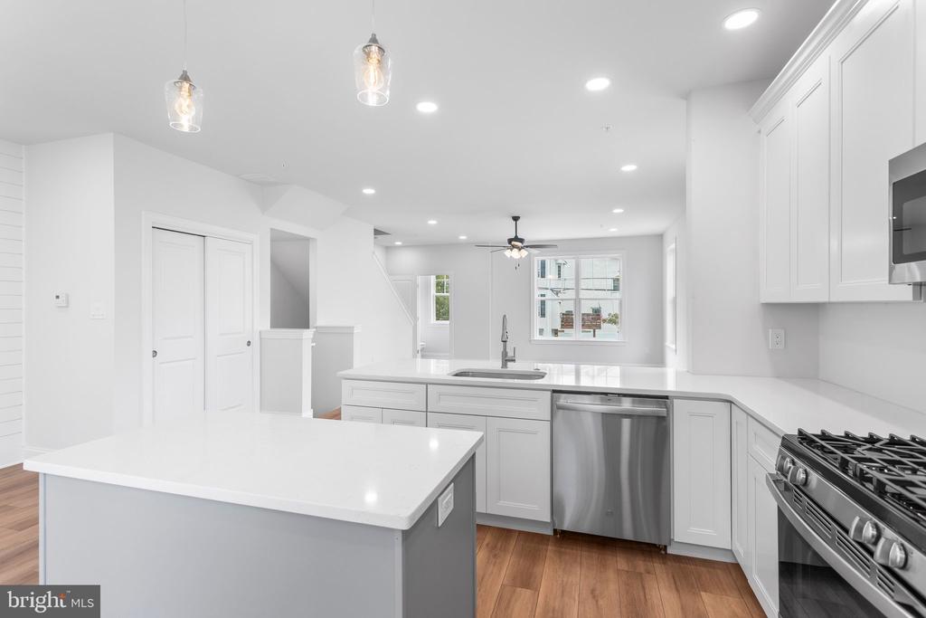 373 PROSPECT AVENUE