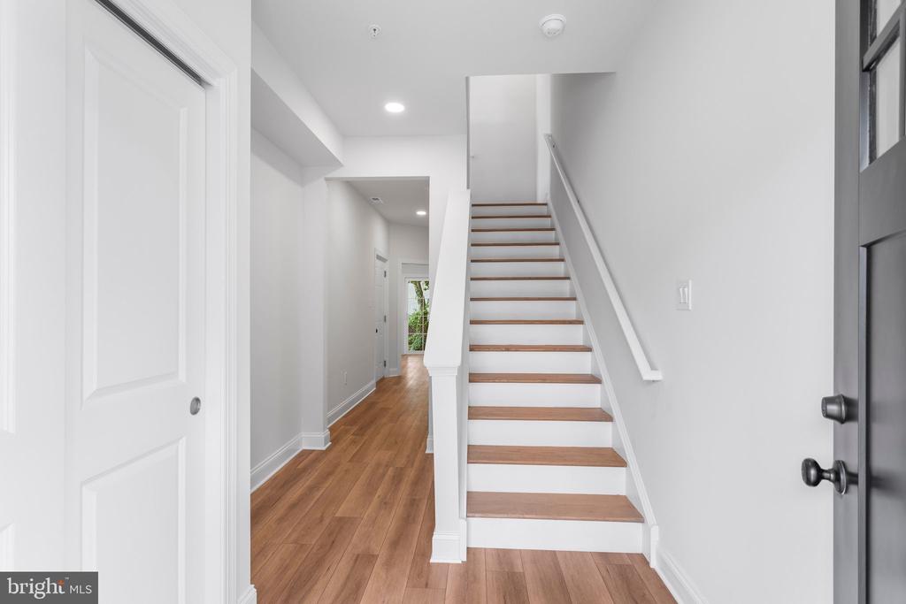 373 PROSPECT AVENUE