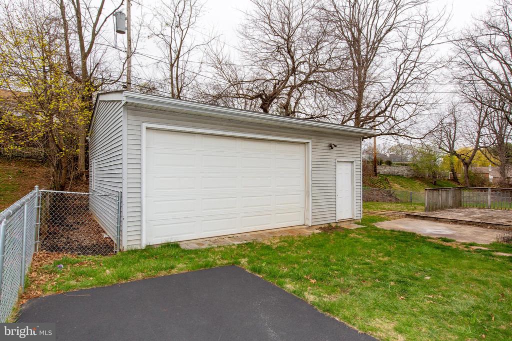 211 GARFIELD ROAD