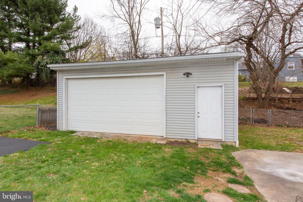 211 GARFIELD ROAD