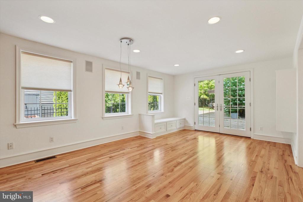 407 SHORTRIDGE DRIVE
