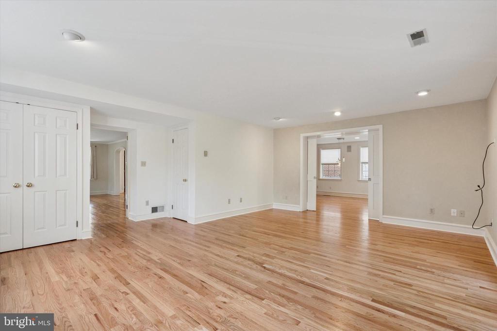 407 SHORTRIDGE DRIVE