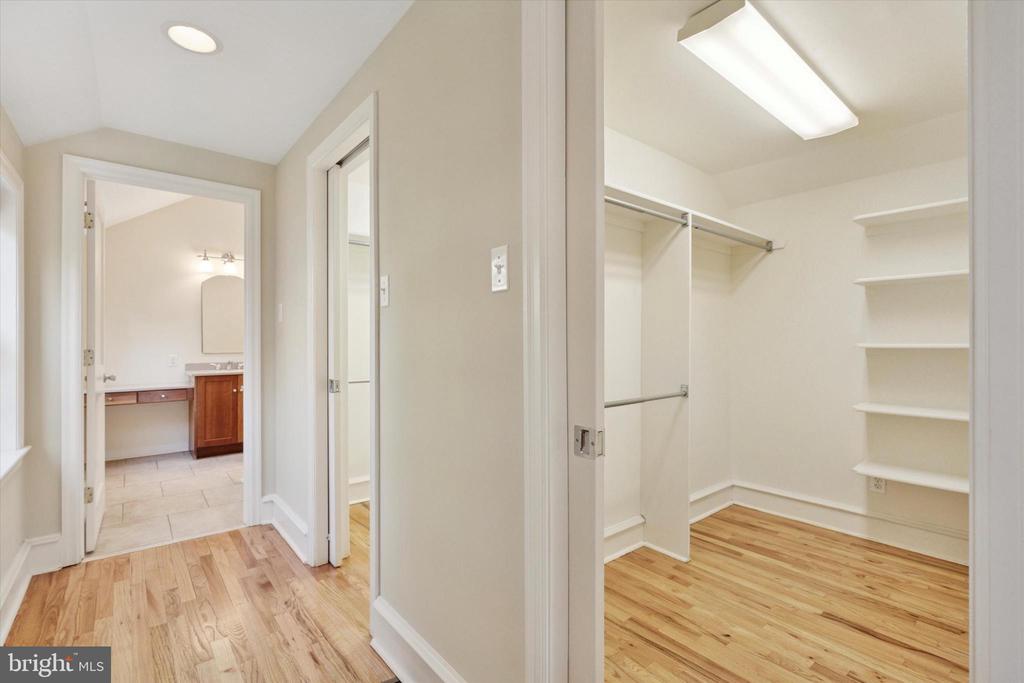 407 SHORTRIDGE DRIVE