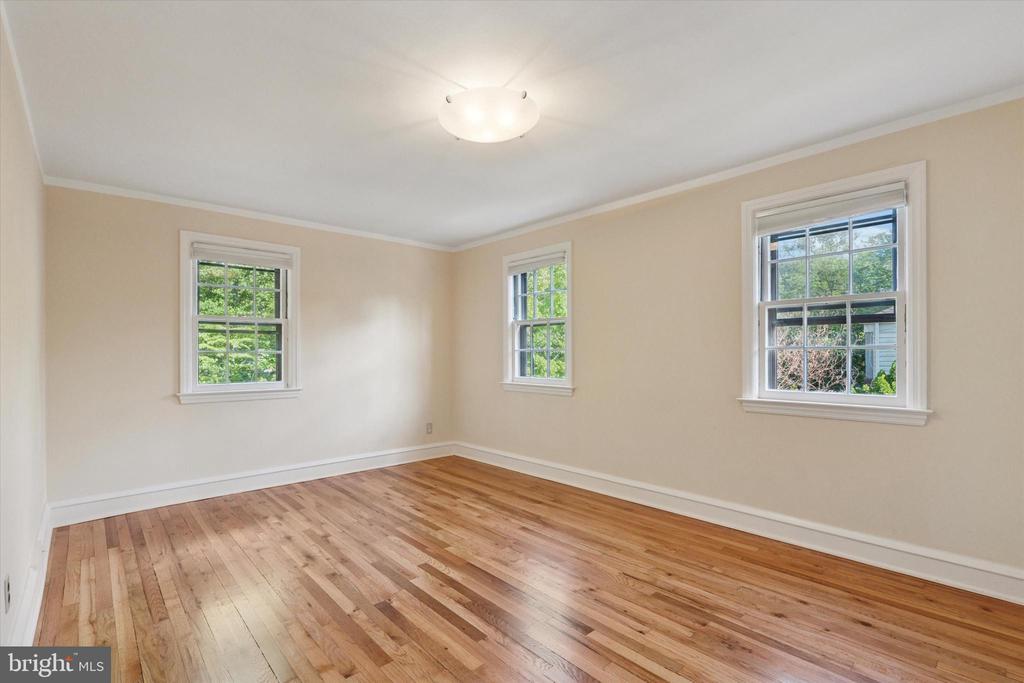 407 SHORTRIDGE DRIVE