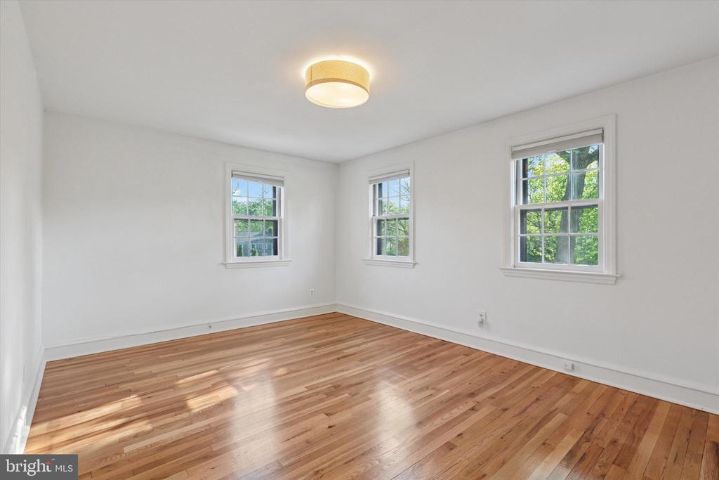 407 SHORTRIDGE DRIVE