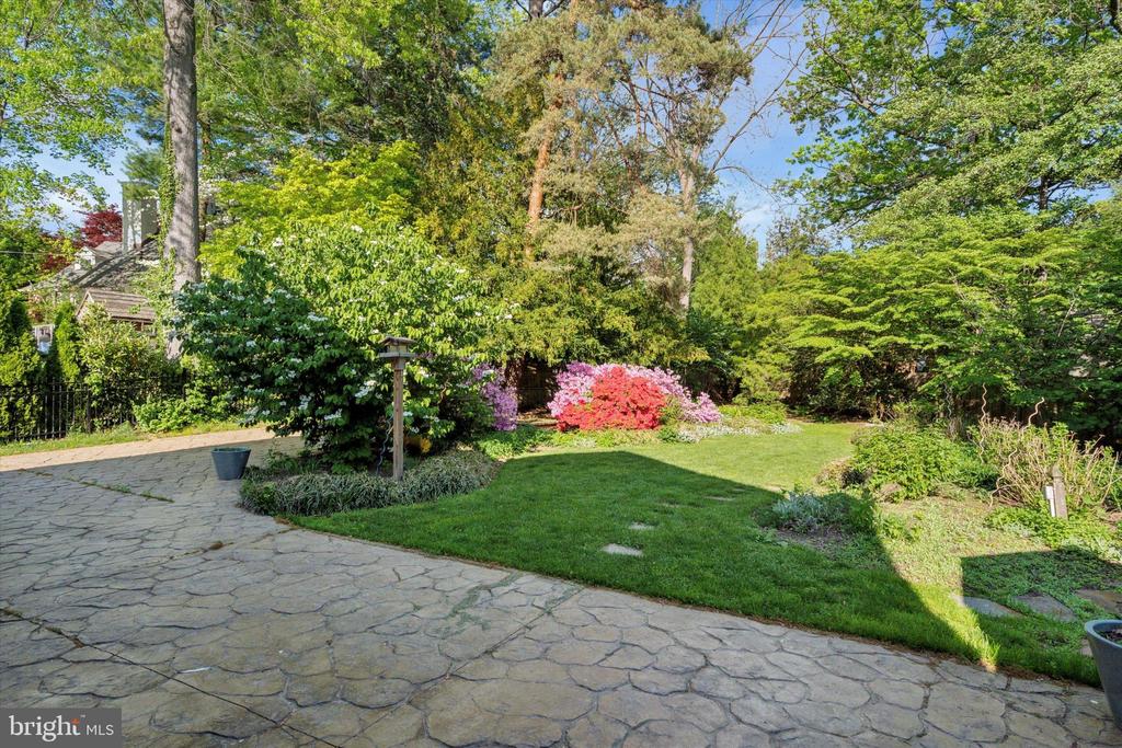 407 SHORTRIDGE DRIVE
