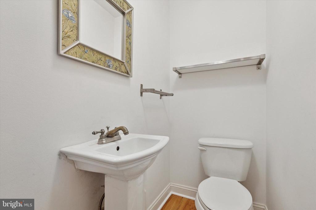 407 SHORTRIDGE DRIVE