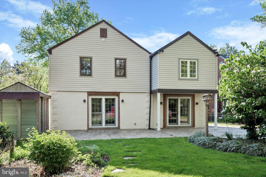 407 SHORTRIDGE DRIVE