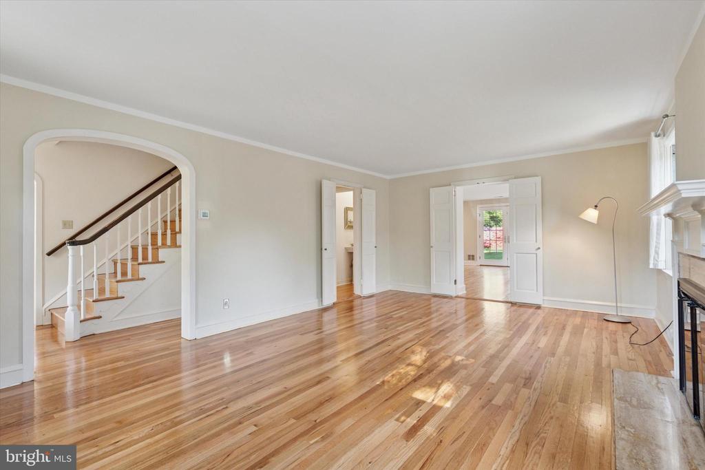 407 SHORTRIDGE DRIVE