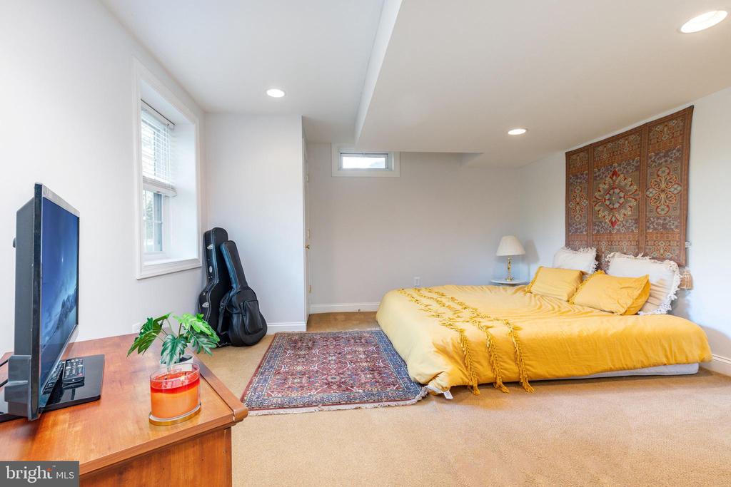 114 DAVIS DRIVE