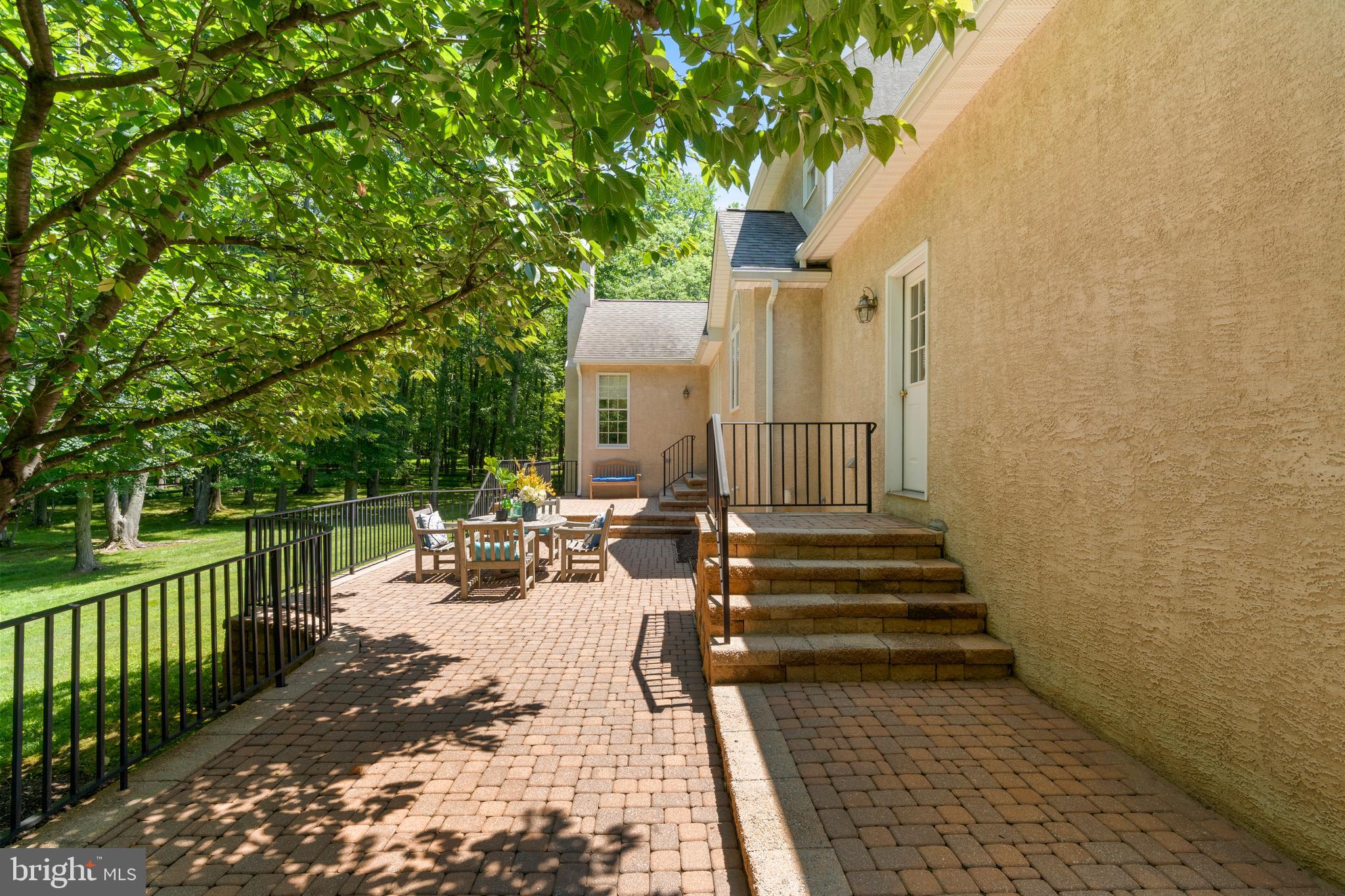 1145 PENLLYN BLUE BELL PIKE