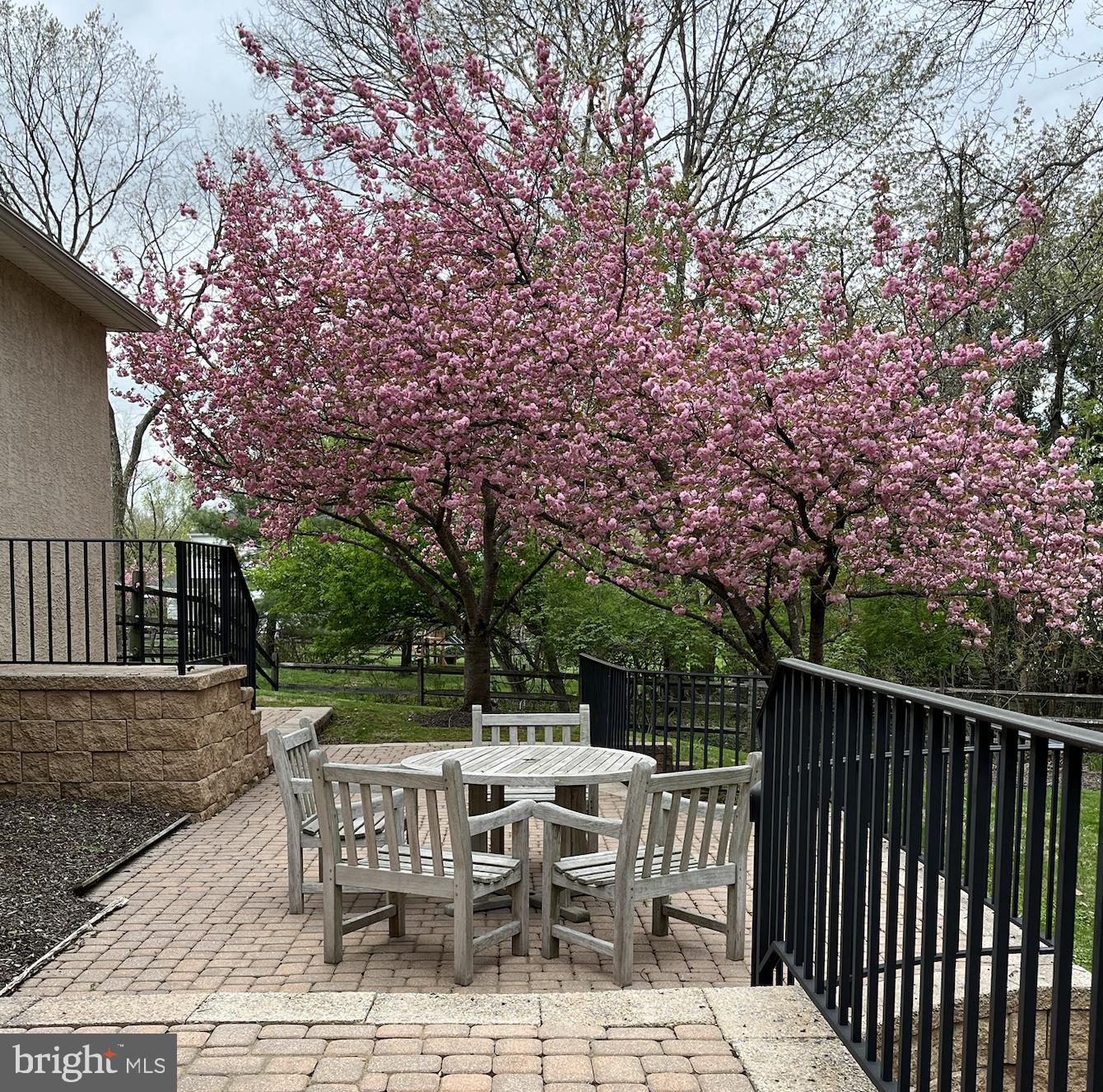 1145 PENLLYN BLUE BELL PIKE