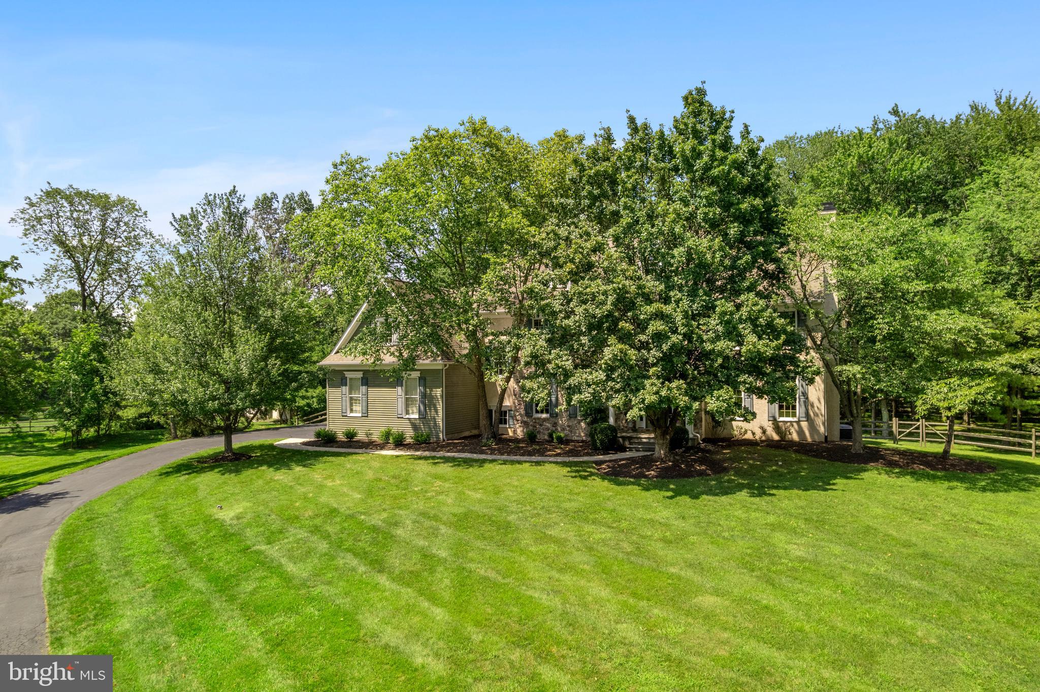 1145 PENLLYN BLUE BELL PIKE