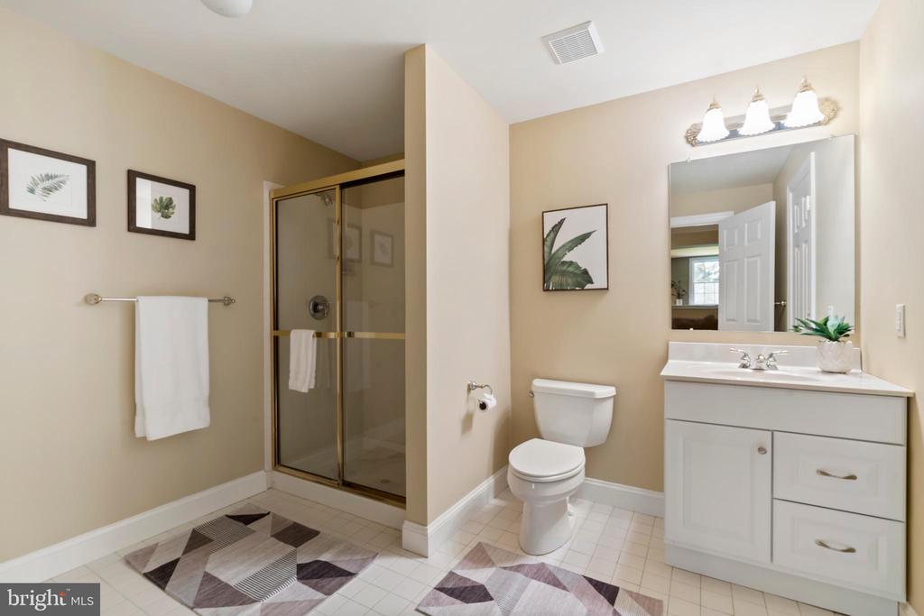 1145 PENLLYN BLUE BELL PIKE