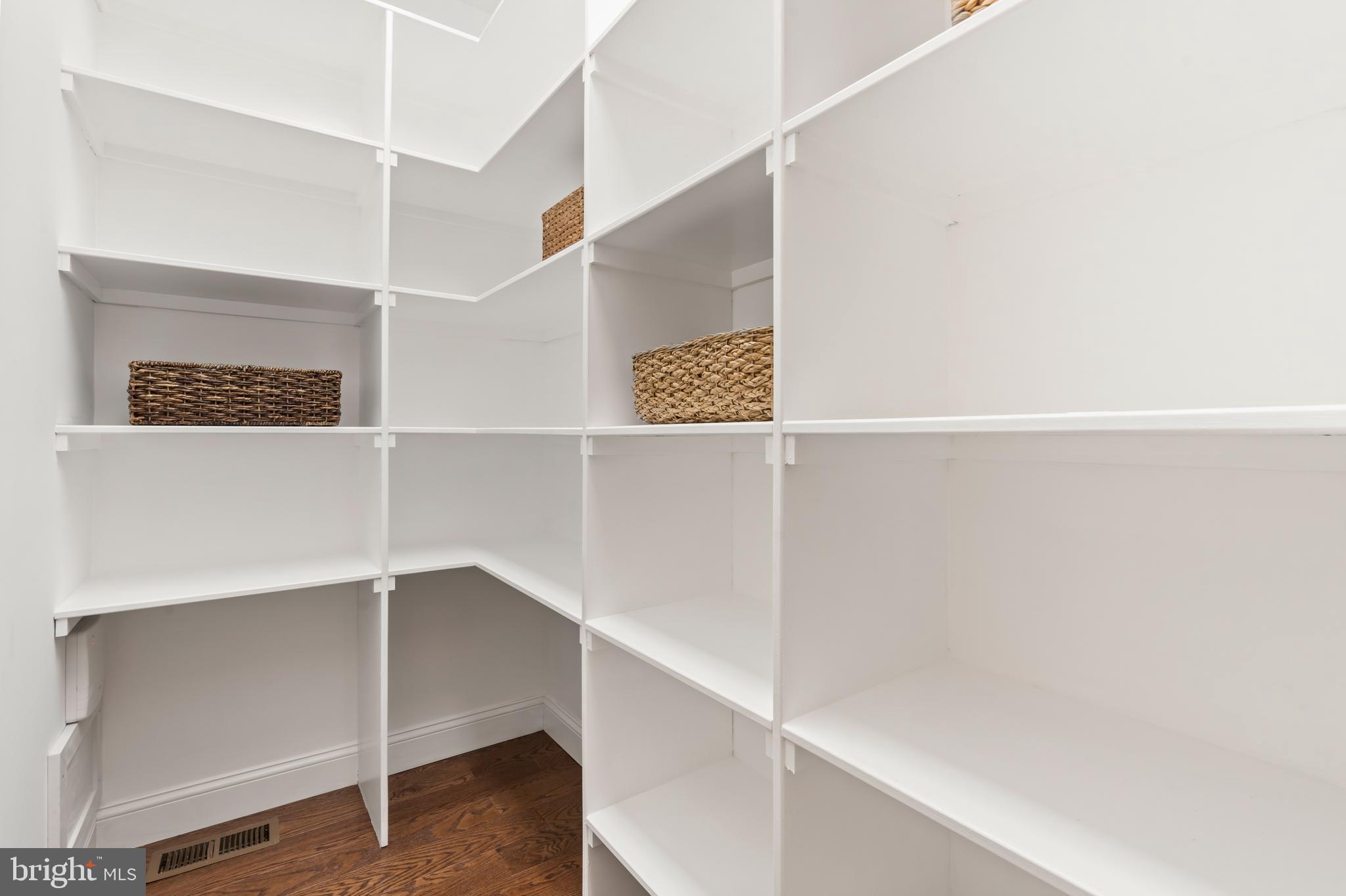 1145 PENLLYN BLUE BELL PIKE