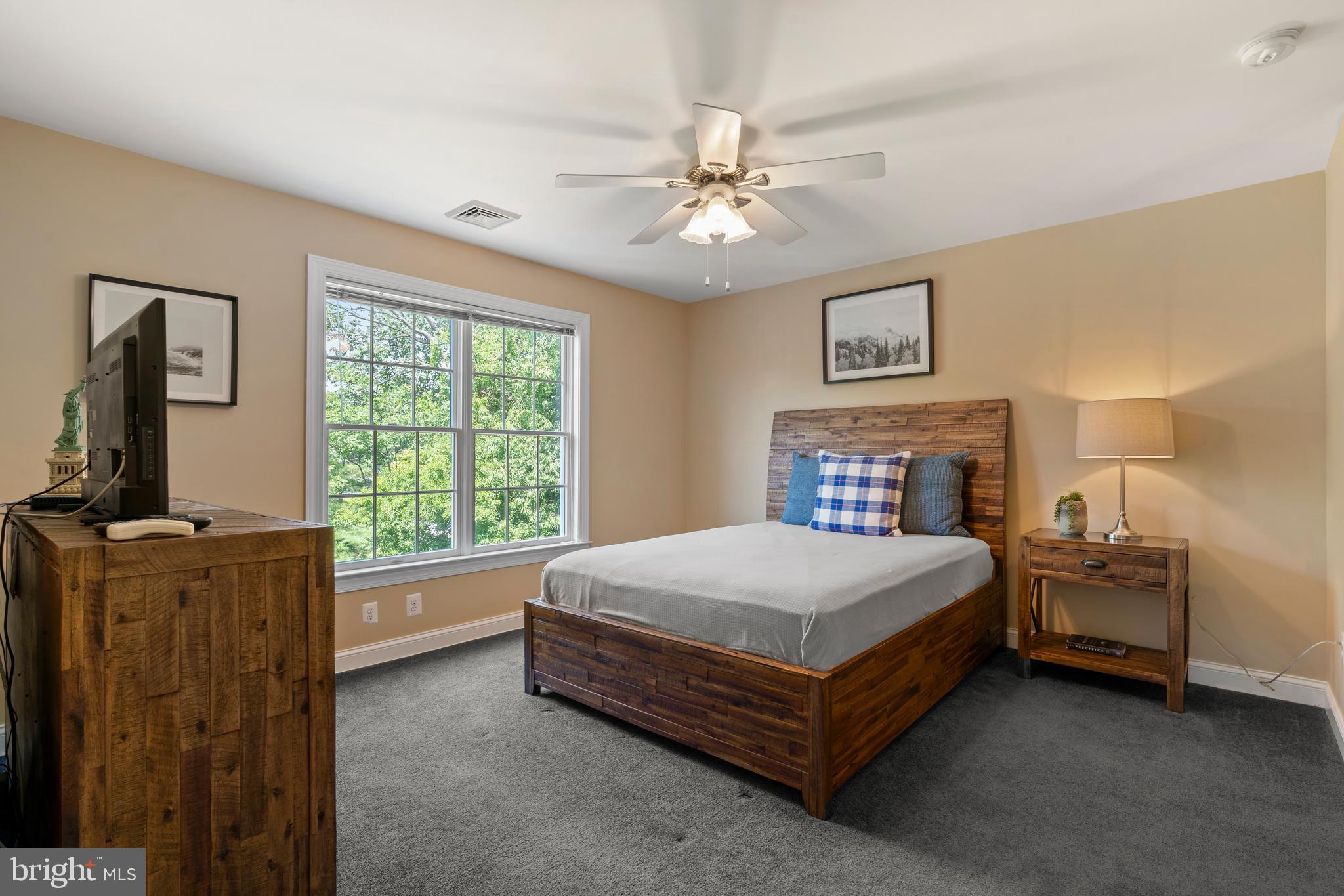 1145 PENLLYN BLUE BELL PIKE