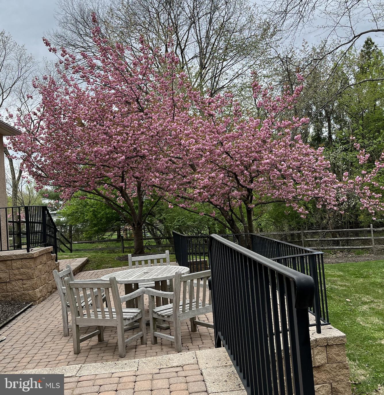 1145 PENLLYN BLUE BELL PIKE