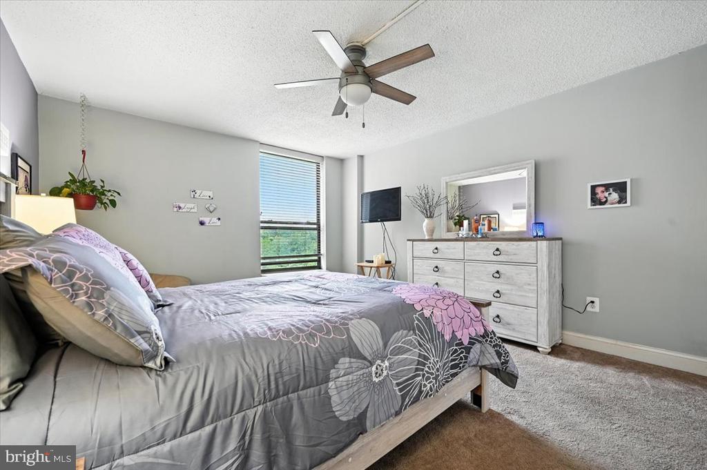 666 W GERMANTOWN PIKE 1607