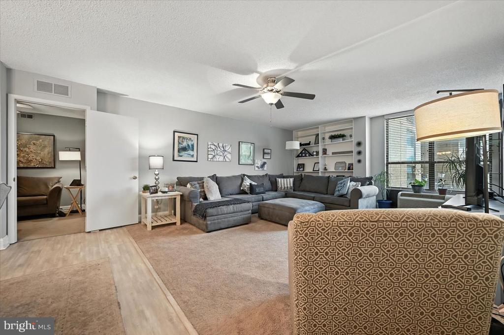 666 W GERMANTOWN PIKE 1607
