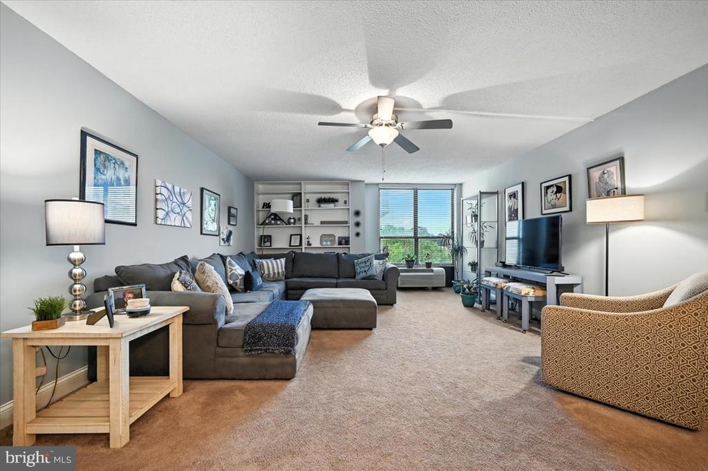 666 W GERMANTOWN PIKE 1607