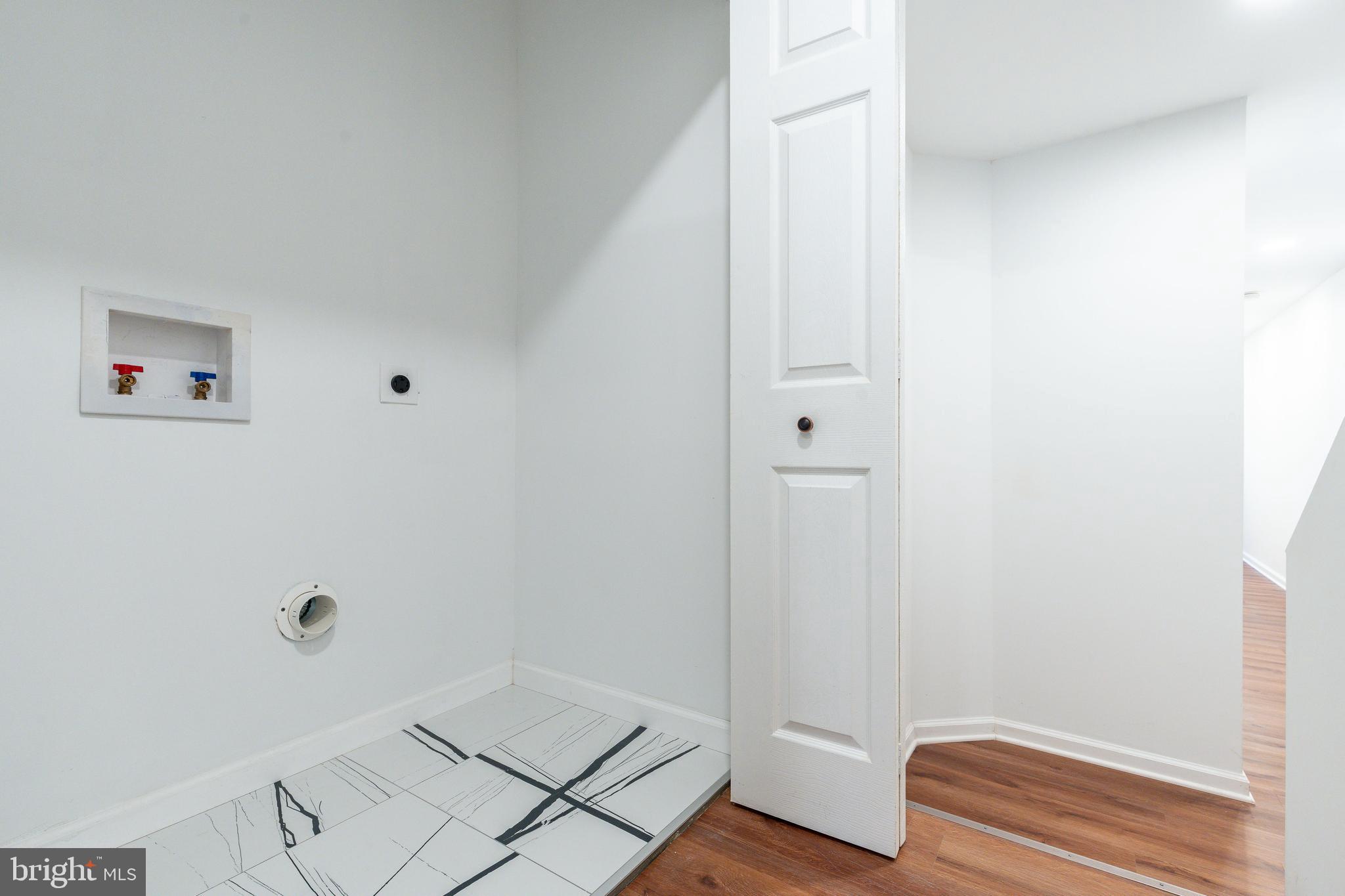 32 E ELM STREET