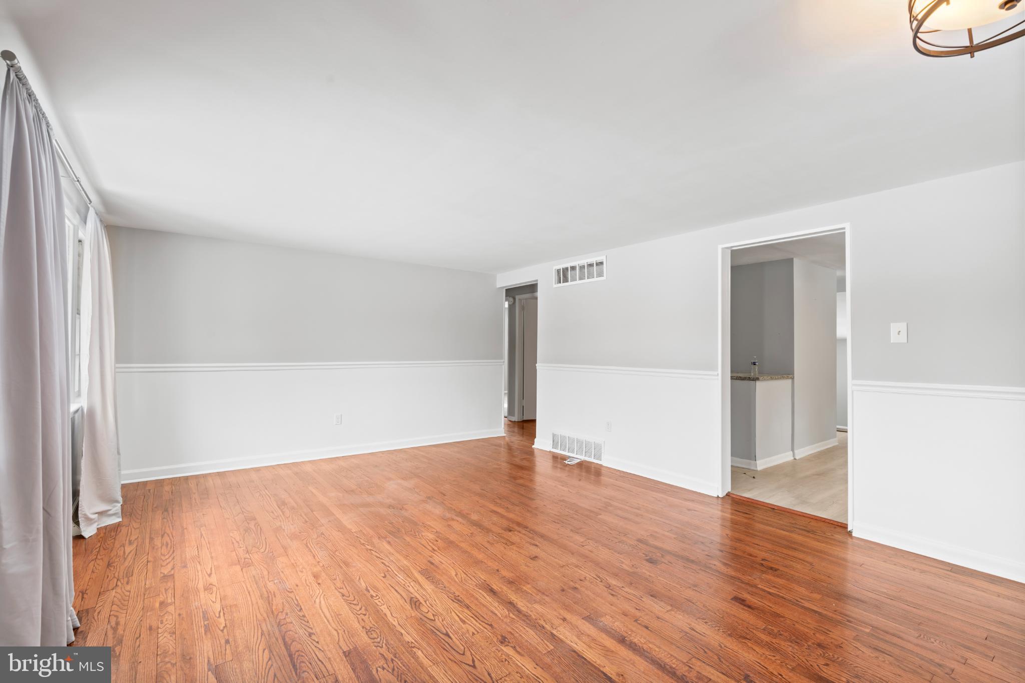 407 W MORELAND AVENUE