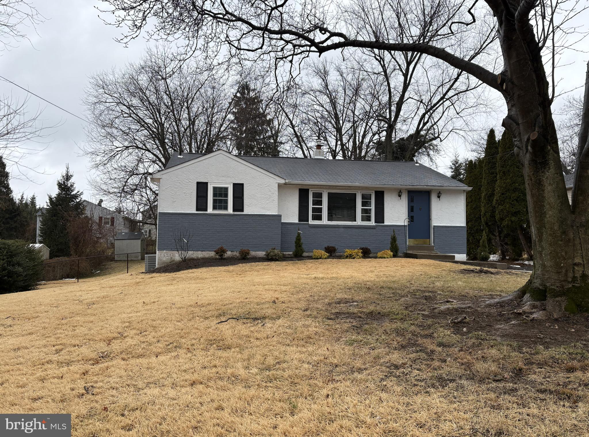 407 W MORELAND AVENUE