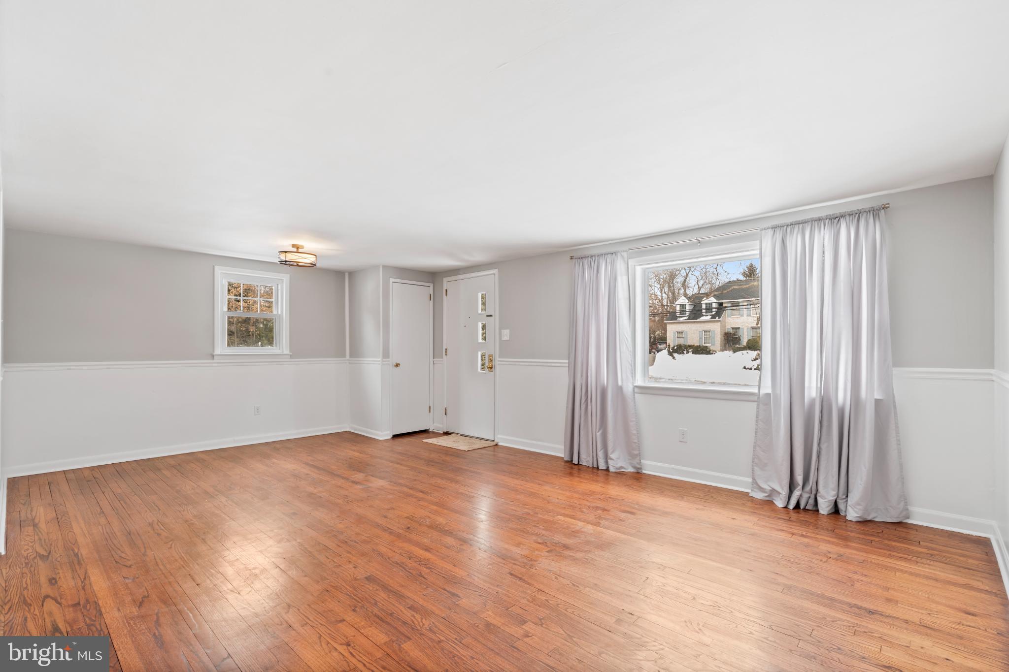 407 W MORELAND AVENUE