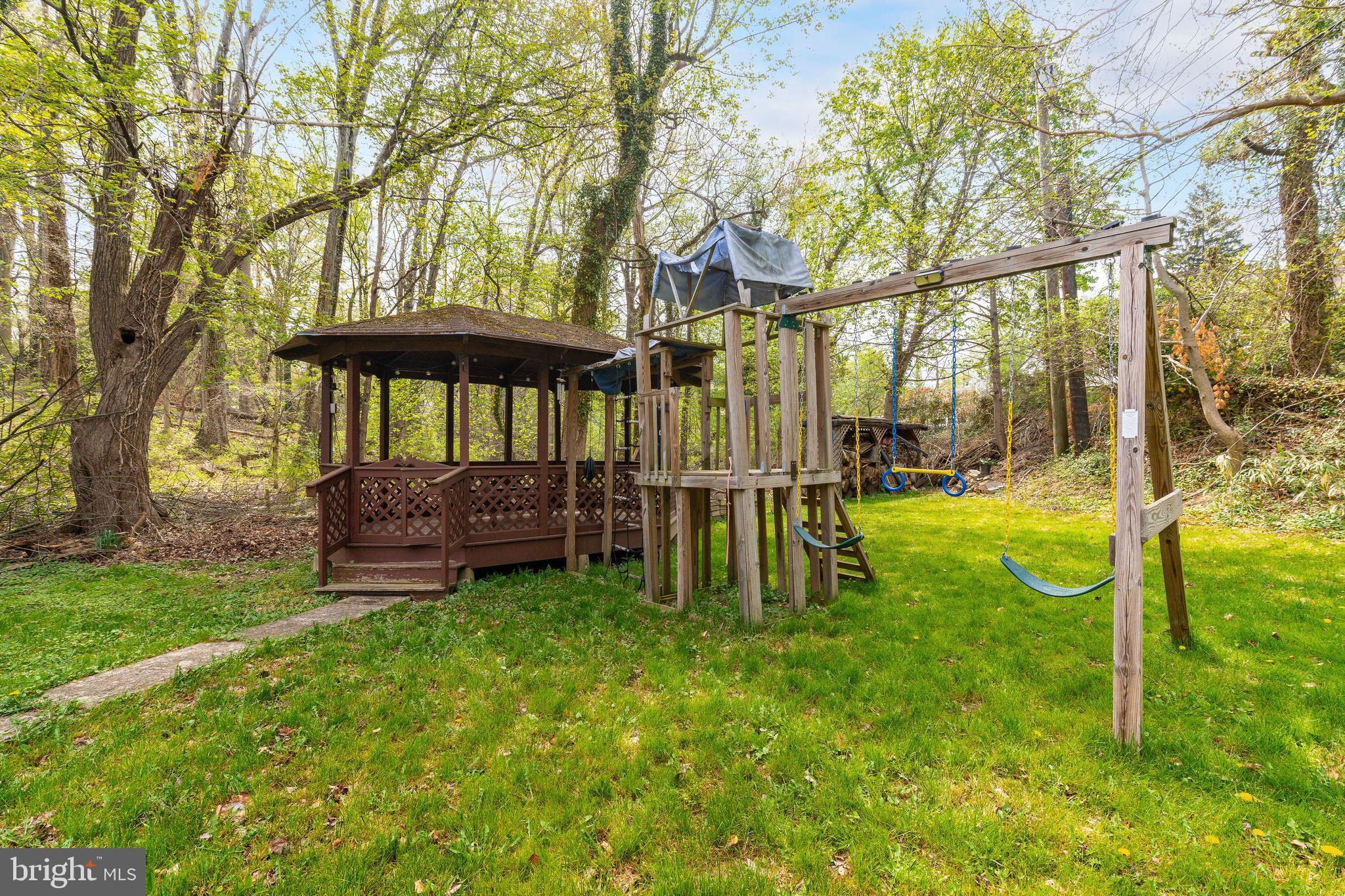 1058 HUNTINGDON PIKE