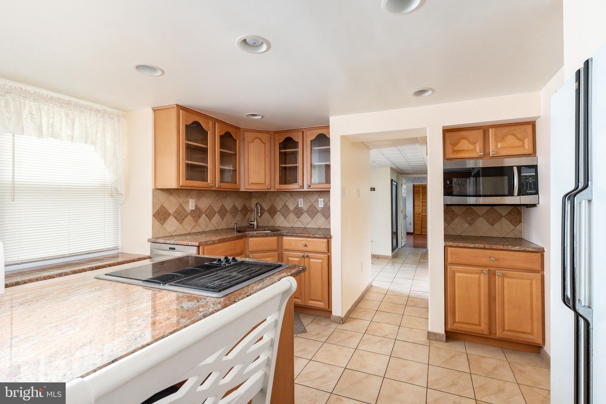 1058 HUNTINGDON PIKE